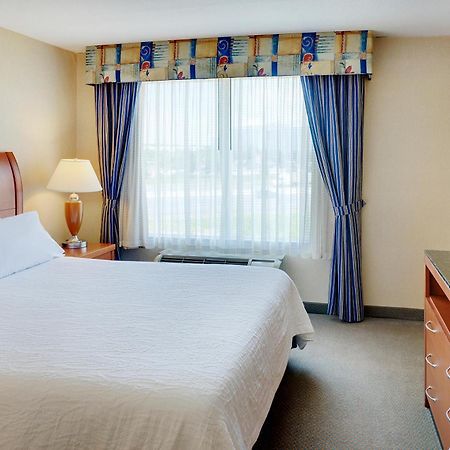 Hilton Garden Inn Toronto/Берлінгтон Екстер'єр фото