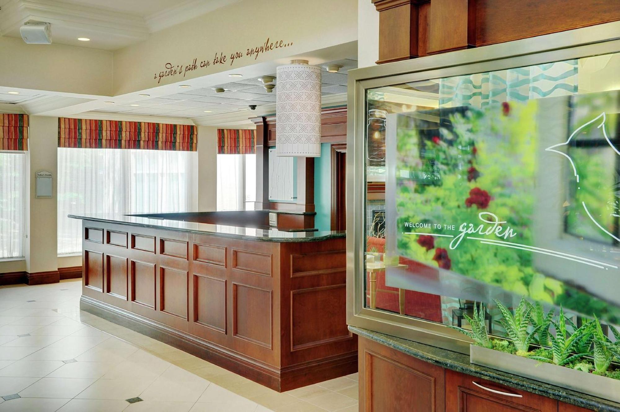 Hilton Garden Inn Toronto/Берлінгтон Екстер'єр фото