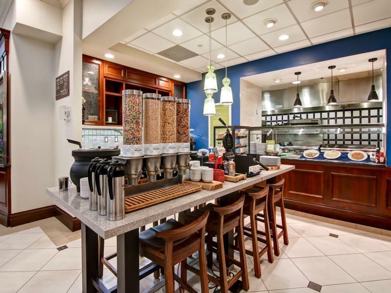 Hilton Garden Inn Toronto/Берлінгтон Екстер'єр фото